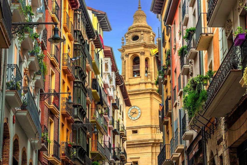Acogedor Apartamento En El Corazon De Pamplona Exterior foto