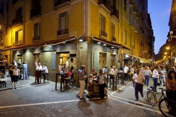 Acogedor Apartamento En El Corazon De Pamplona Exterior foto